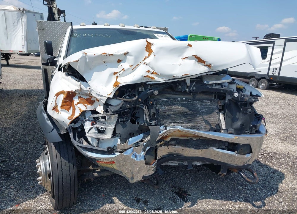 2015 RAM 5500 CHASSIS TRADESMAN/SLT VIN: 3C7WRMBL9FG567197