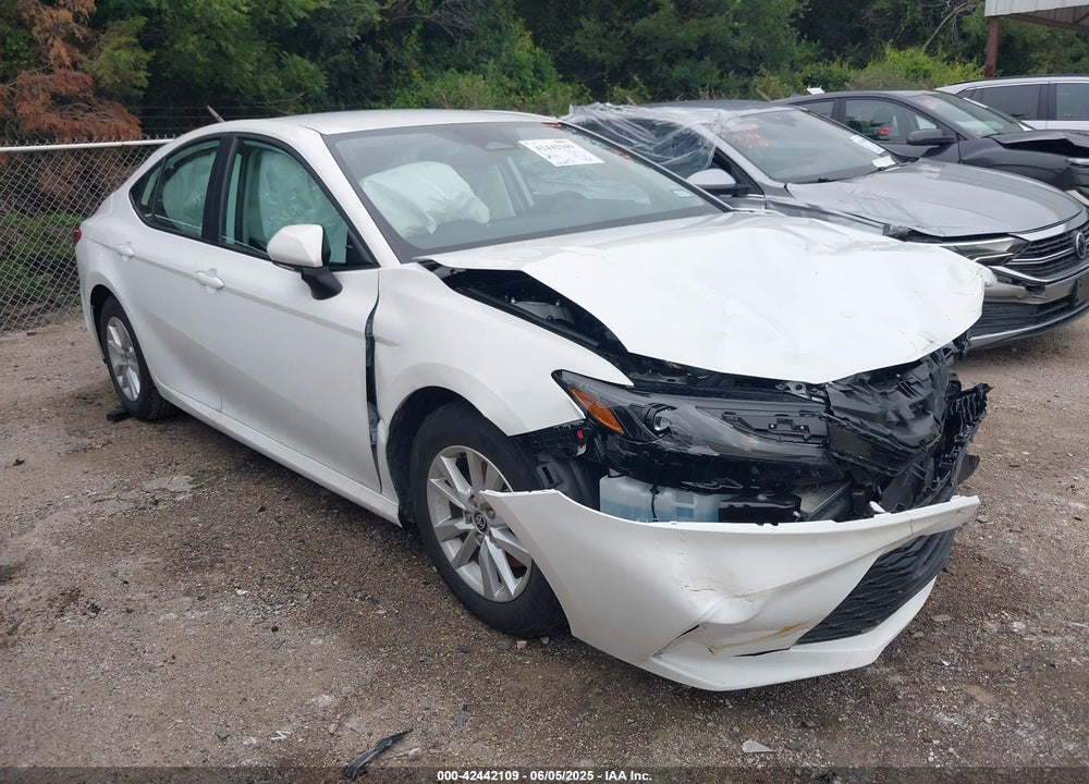 2025 TOYOTA CAMRY LE VIN: 4T1DAACK6SU141924