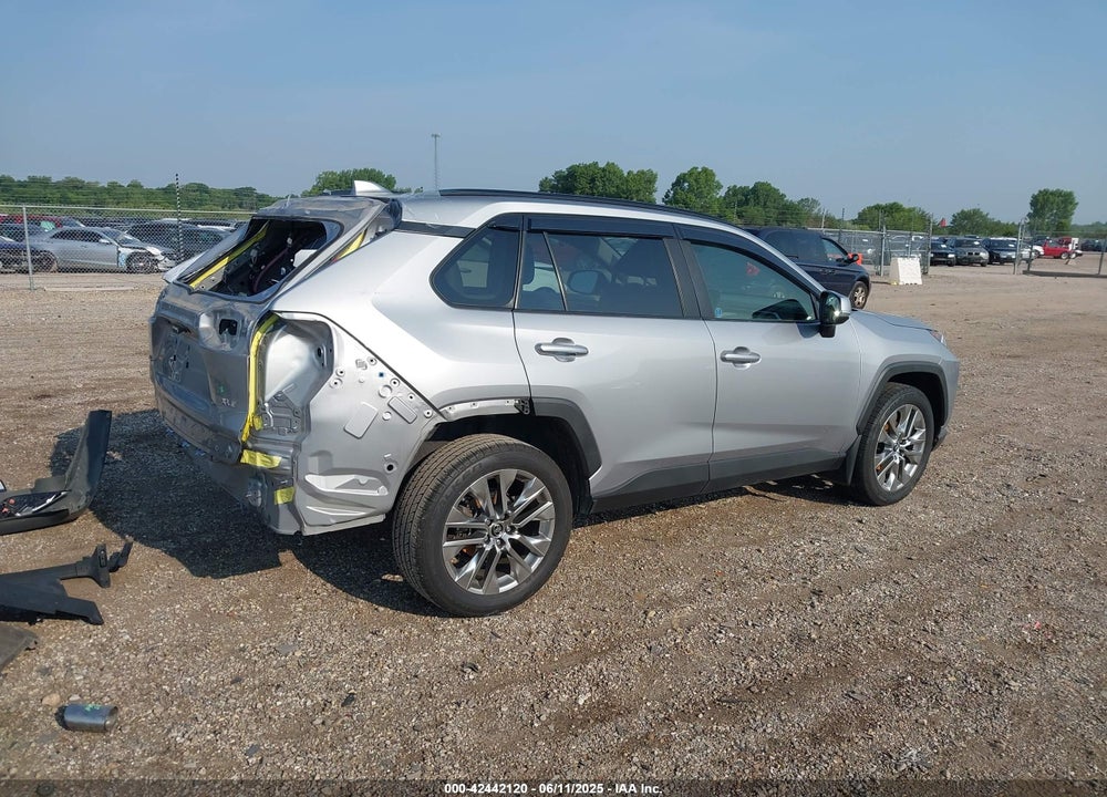 2019 TOYOTA RAV4 VIN: JTMC1RFV3KD512218