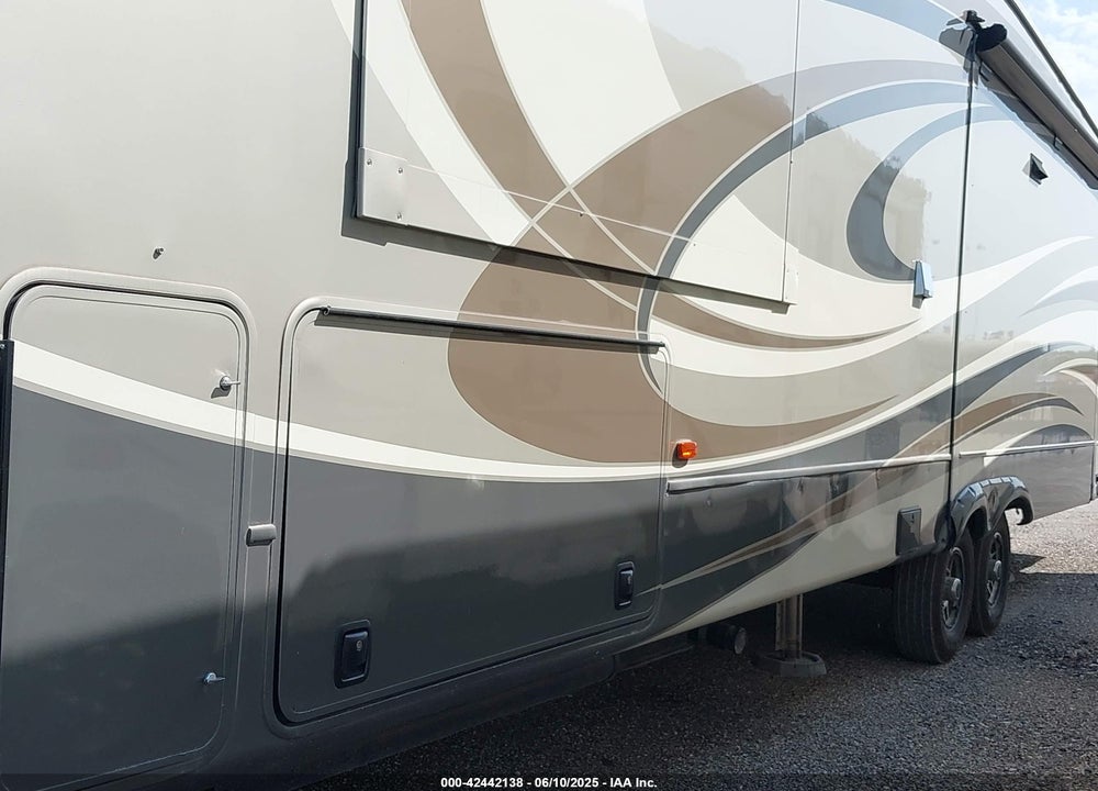 2018 KEYSTONE MONTANA VIN: 4YDF39225J4703315