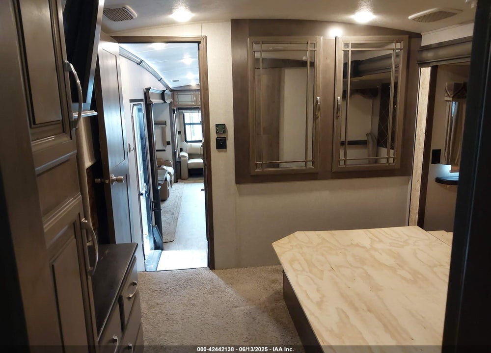 2018 KEYSTONE MONTANA VIN: 4YDF39225J4703315
