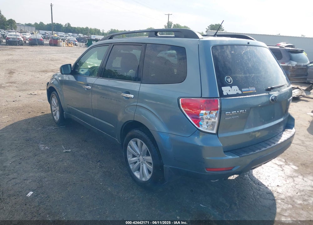 2011 SUBARU FORESTER 2.5X PREMIUM VIN: JF2SHADC9BH775141