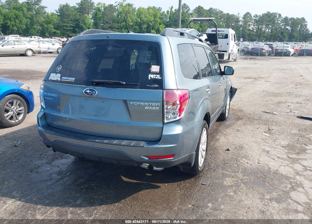 2011 SUBARU FORESTER 2.5X PREMIUM VIN: JF2SHADC9BH775141
