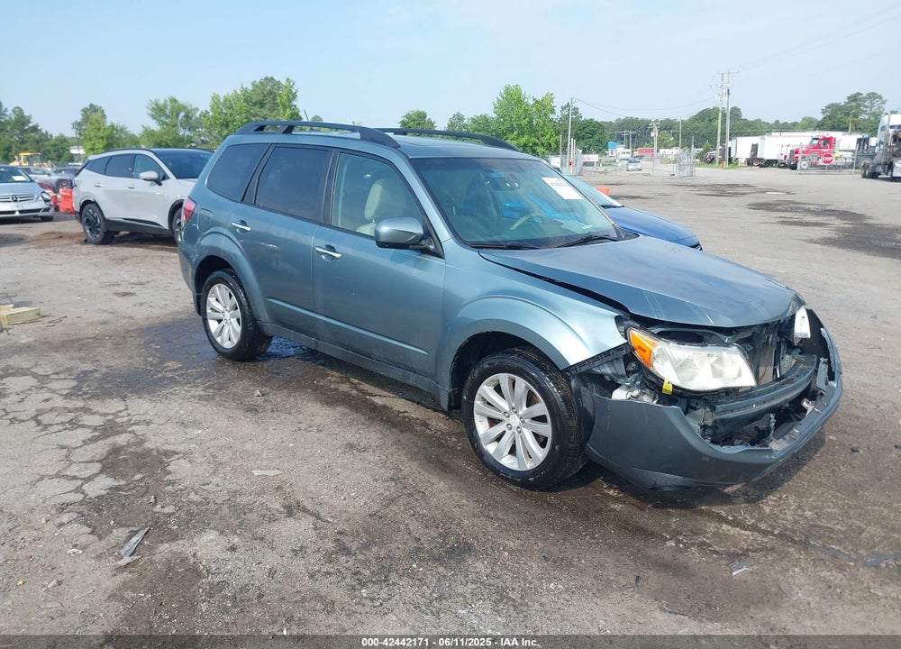 2011 SUBARU FORESTER 2.5X PREMIUM VIN: JF2SHADC9BH775141