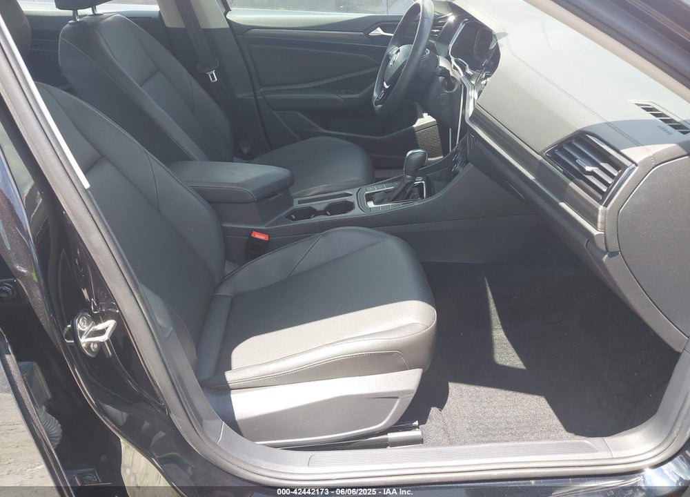 2019 VOLKSWAGEN JETTA VIN: 3VWE57BU3KM162864