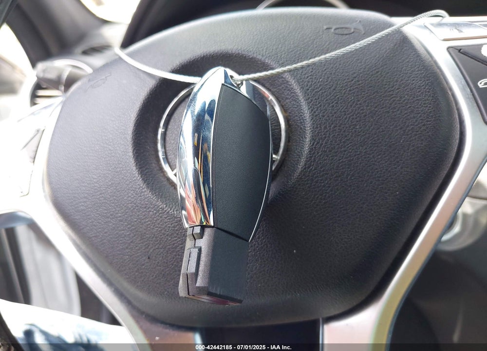 2012 MERCEDES-BENZ C CLASS VIN: WDDGF4HB3CR235072