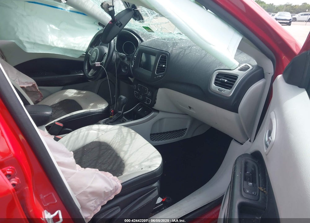 2019 JEEP COMPASS VIN: 3C4NJCBB8KT843811