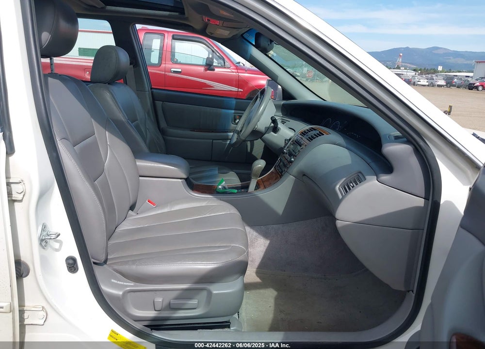 2000 TOYOTA AVALON XLS VIN: 4T1BF28B4YU085059