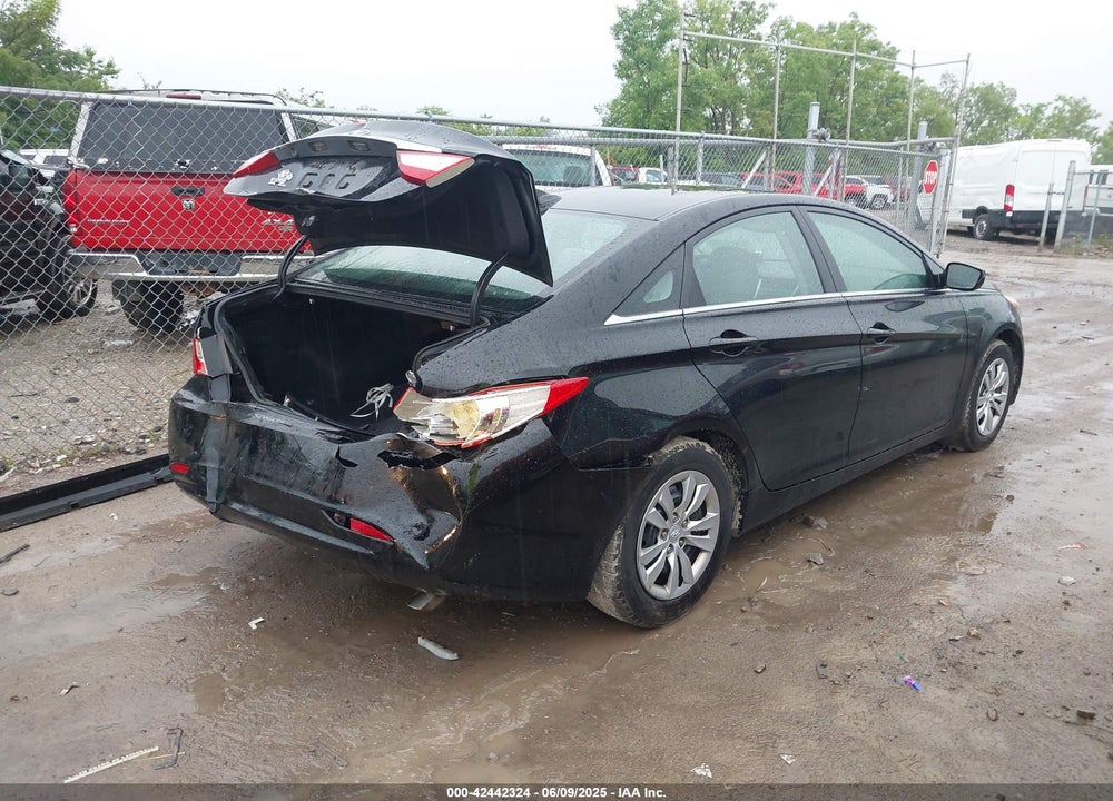 2012 HYUNDAI SONATA GLS VIN: 5NPEB4ACXCH452576