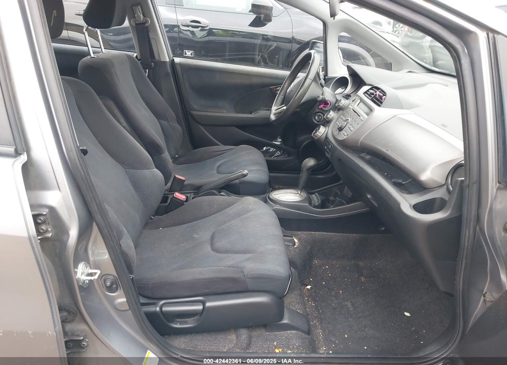 2009 HONDA FIT VIN: JHMGE88469S003295