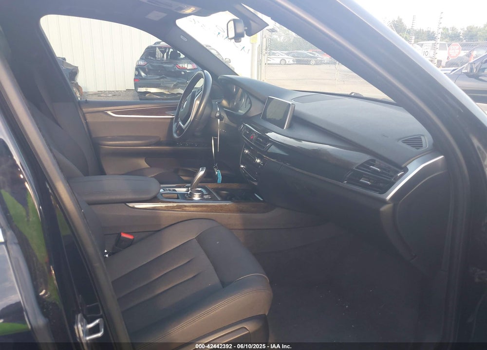 2017 BMW X5 VIN: 5UXKR2C33H0X05921
