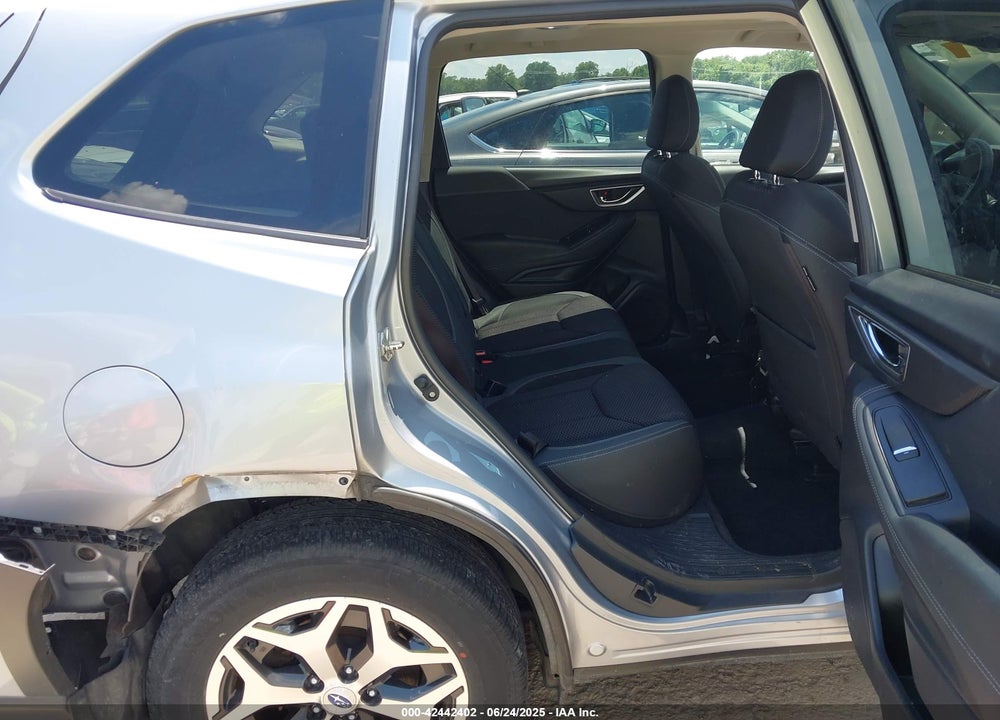 2019 SUBARU FORESTER VIN: JF2SKAECXKH534219