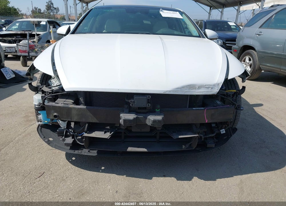 2020 HYUNDAI SONATA HYBRID LIMITED VIN: KMHL54JJ1LA009801