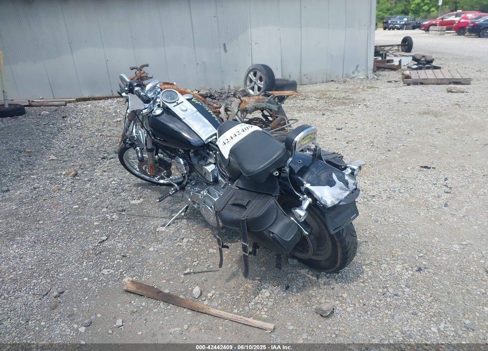 2002 HARLEY-DAVIDSON FXST VIN: 1HD1BHY142Y076088