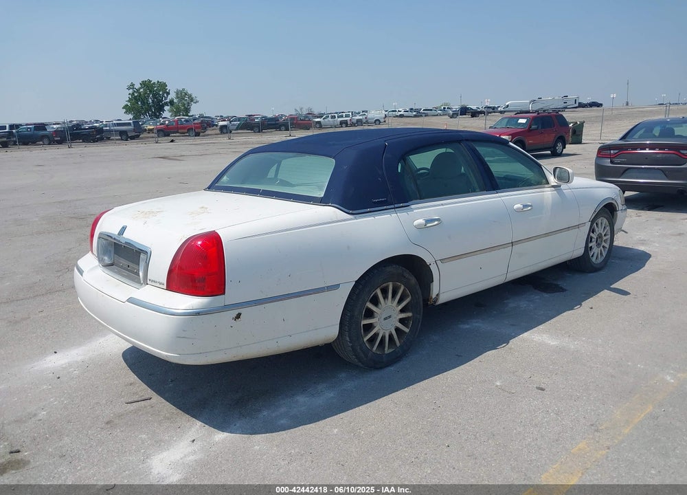 2006 LINCOLN TOWN CAR VIN: 1LNHM81W46Y634376