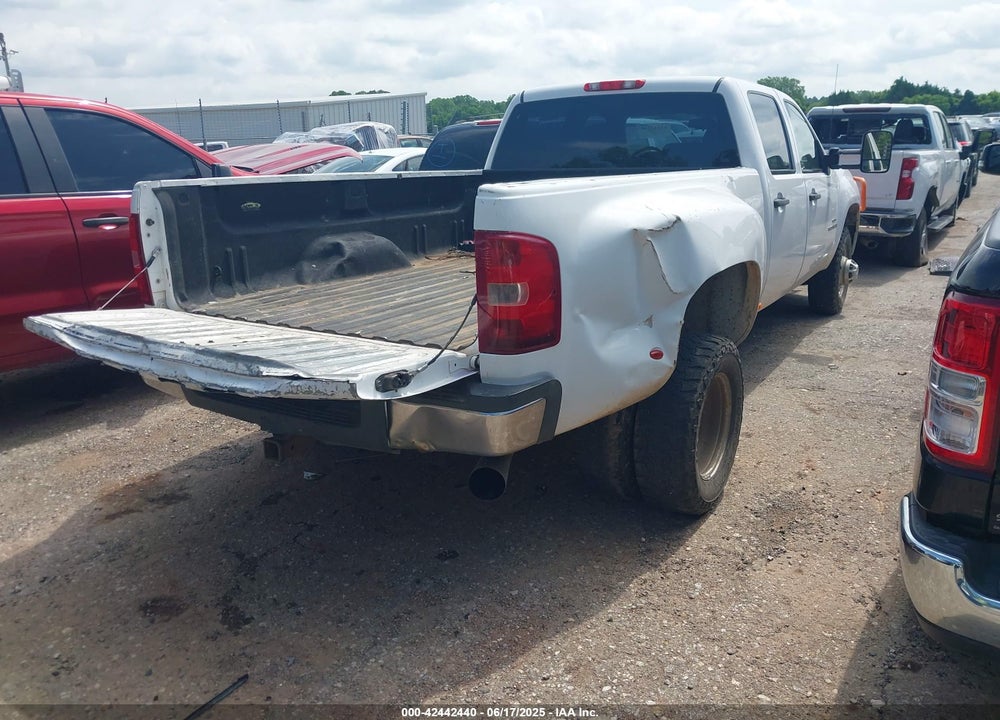 2009 GMC SIERRA 3500HD WORK TRUCK VIN: 1GTJC73679F125690