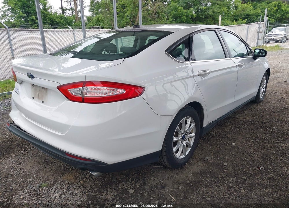 2016 FORD FUSION S VIN: 3FA6P0G74GR221383