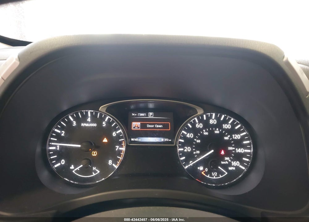 2018 NISSAN PATHFINDER VIN: 5N1DR2MM4JC649974