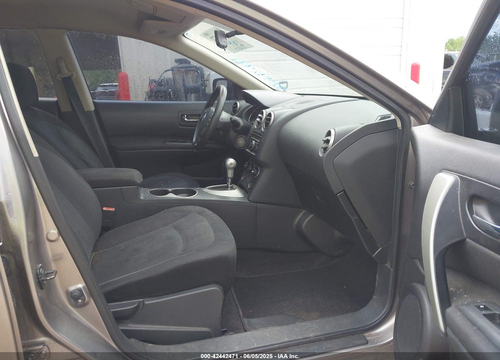 2011 NISSAN ROGUE S VIN: JN8AS5MT0BW573288
