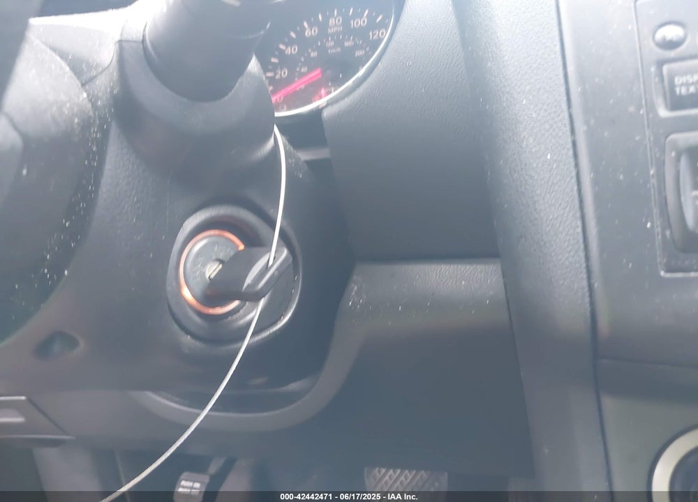 2011 NISSAN ROGUE S VIN: JN8AS5MT0BW573288