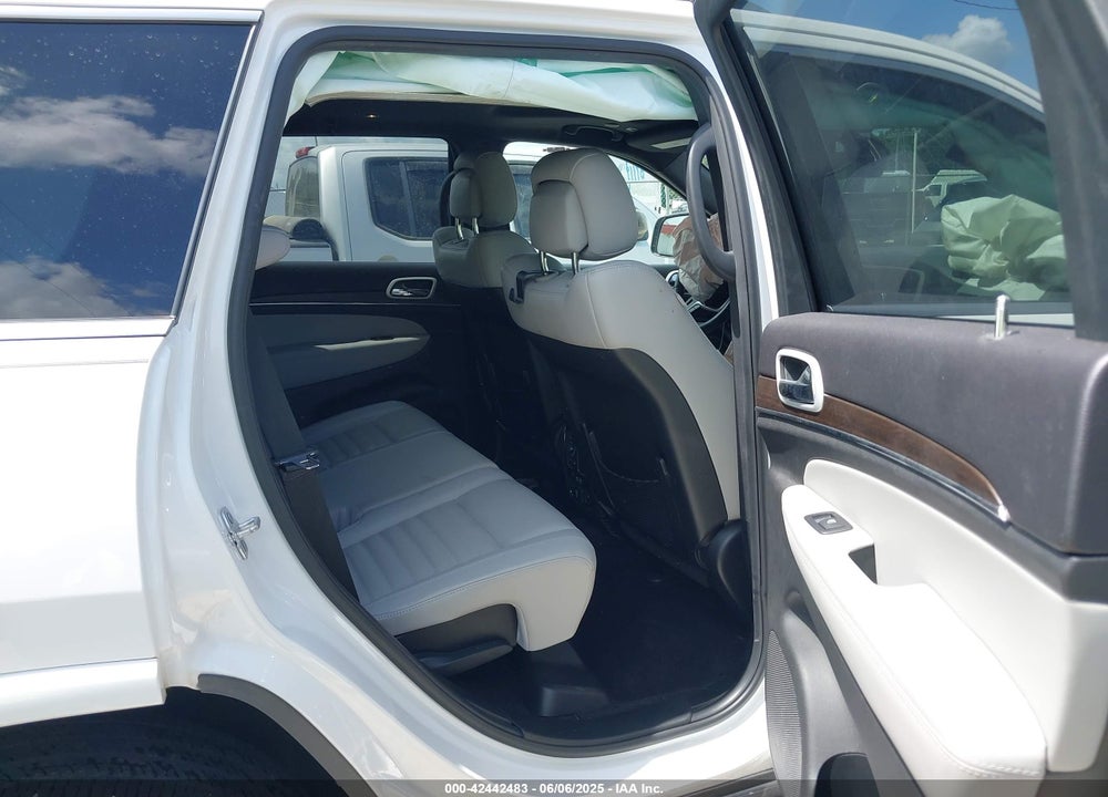 2018 JEEP GRAND CHEROKEE VIN: 1C4RJEBG8JC339908