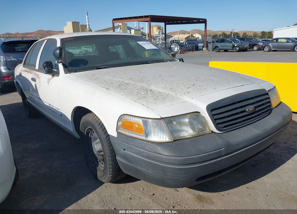 2000 FORD CROWN VICTORIA POLICE INTERCEPTOR VIN: 2FAFP71W7YX104263