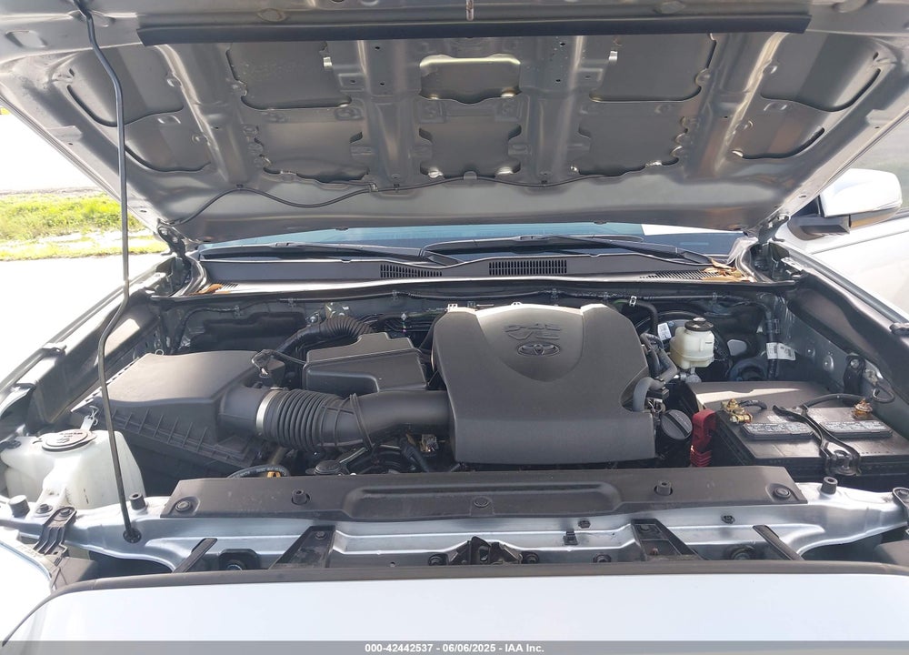 2022 TOYOTA TACOMA SR5 V6 VIN: 3TYCZ5AN3NT101973