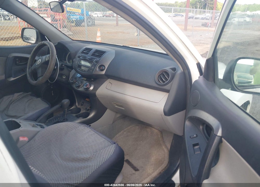 2011 TOYOTA RAV4 VIN: 2T3BF4DV9BW082880