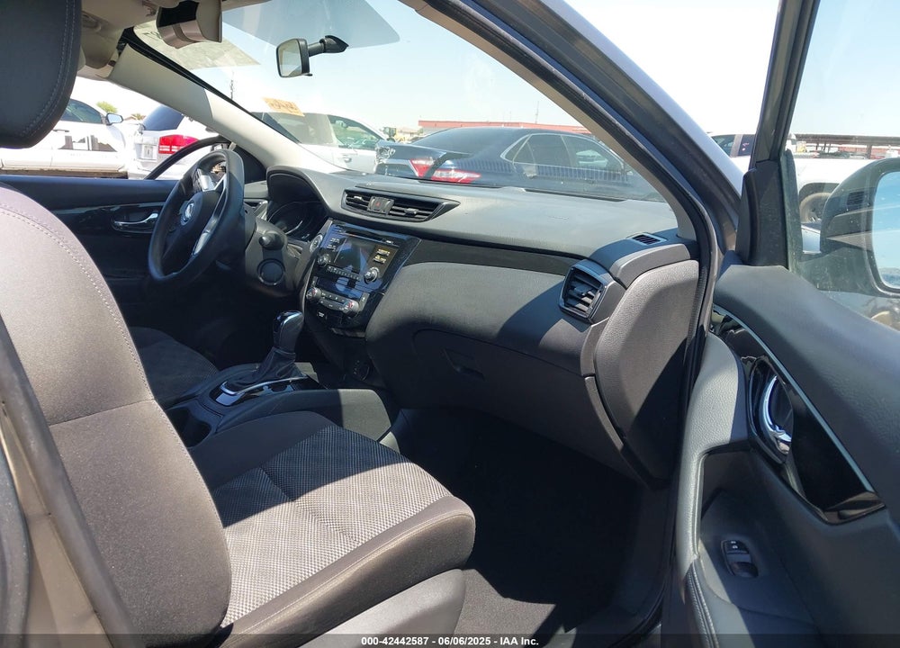 2017 NISSAN ROGUE SPORT VIN: JN1BJ1CP6HW011603