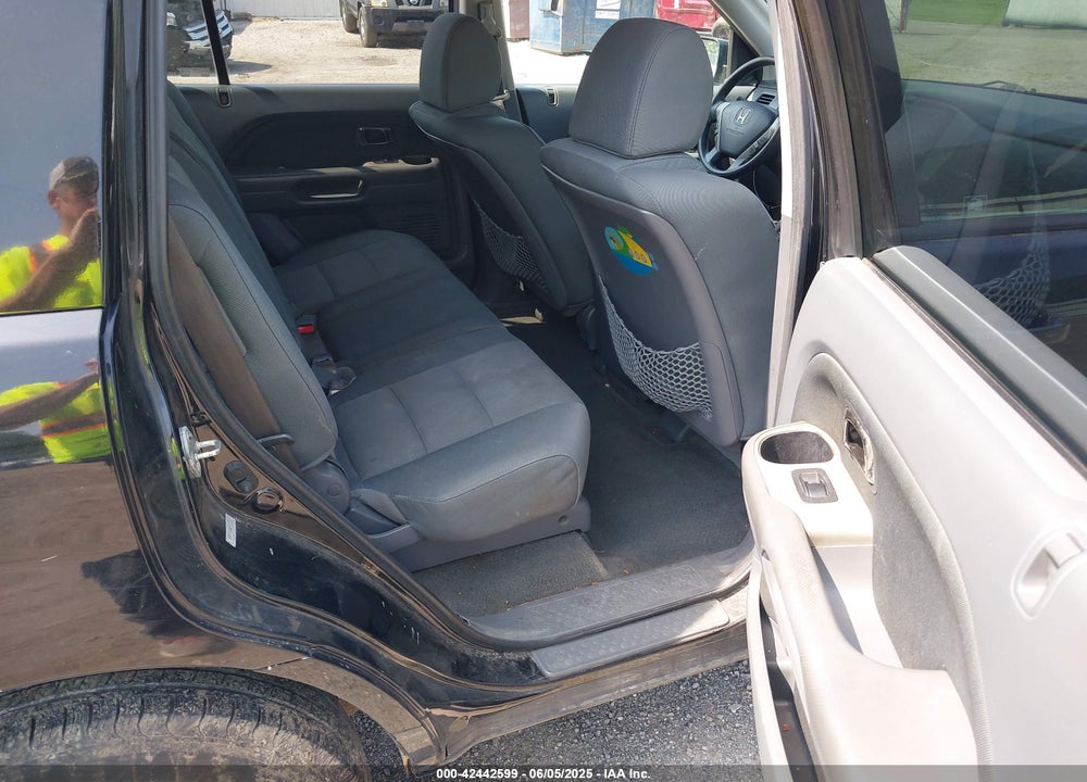 2008 HONDA PILOT VP VIN: 5FNYF28208B002153