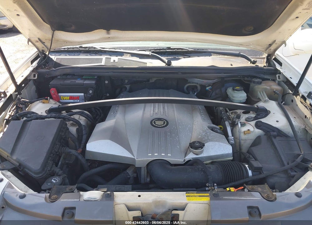 2005 CADILLAC SRX V8 VIN: 1GYEE63A550167051