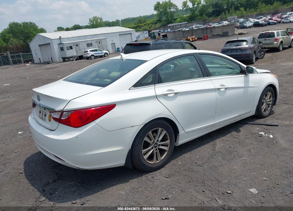2011 HYUNDAI SONATA GLS VIN: 5NPEB4AC2BH184931