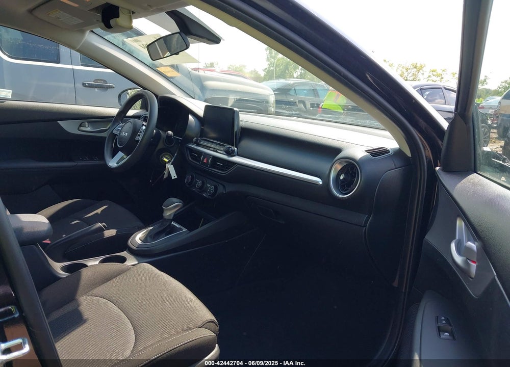 2022 KIA FORTE VIN: 3KPF24AD6NE503723