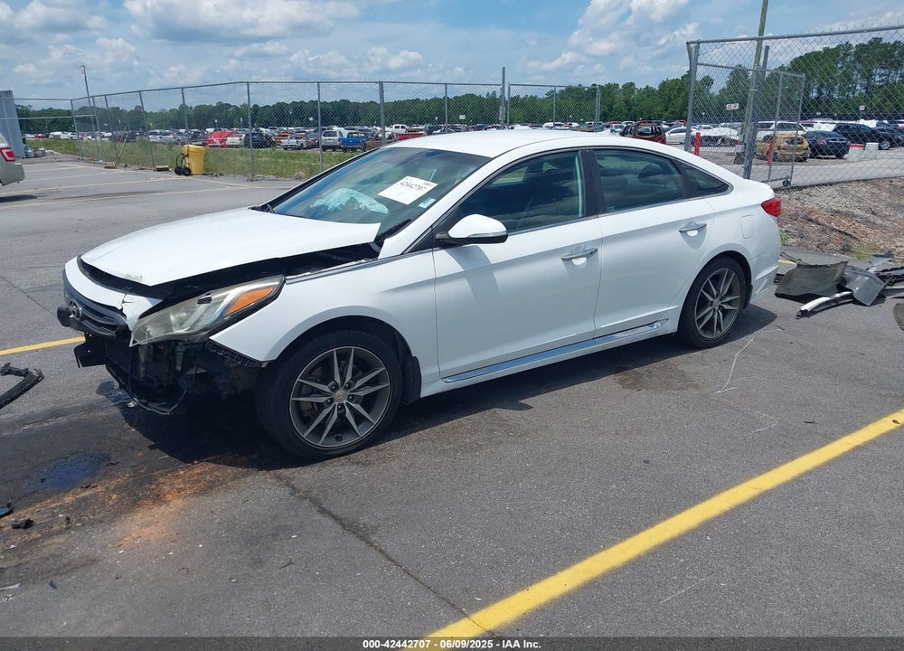 2015 HYUNDAI SONATA VIN: 5NPE34AB8FH087193