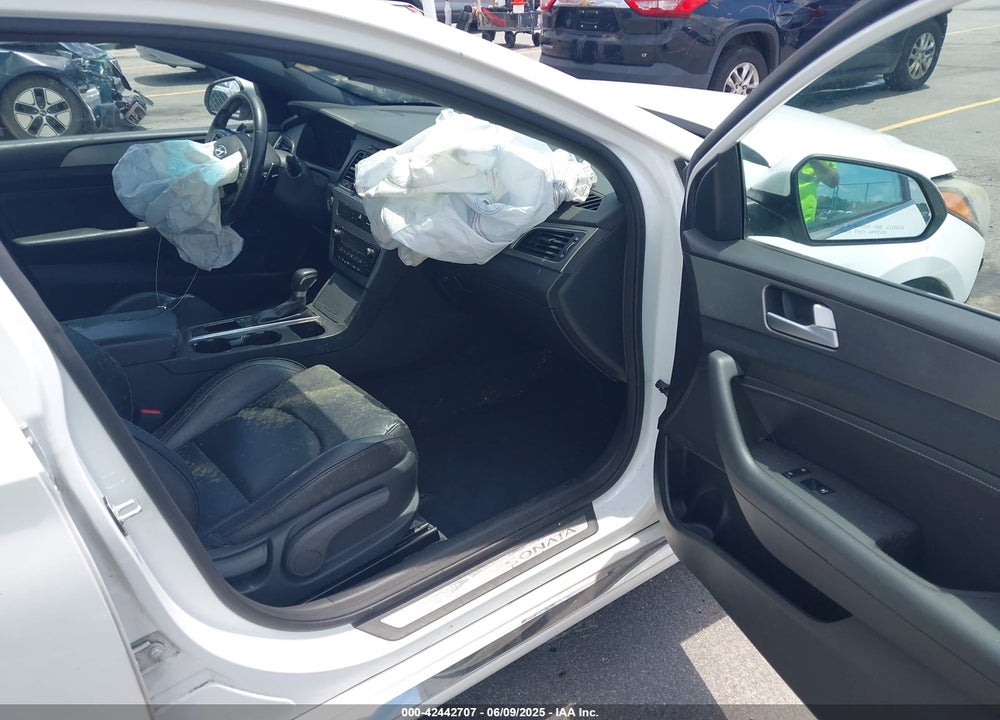 2015 HYUNDAI SONATA VIN: 5NPE34AB8FH087193