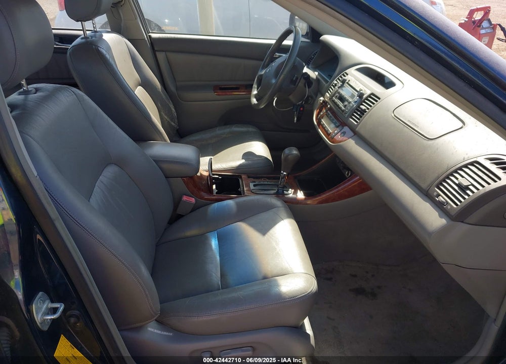 2002 TOYOTA CAMRY XLE V6 VIN: JTDBF30K120004751