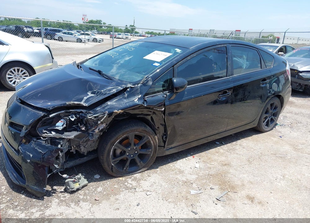 2014 TOYOTA PRIUS VIN: JTDKN3DUXE1755070