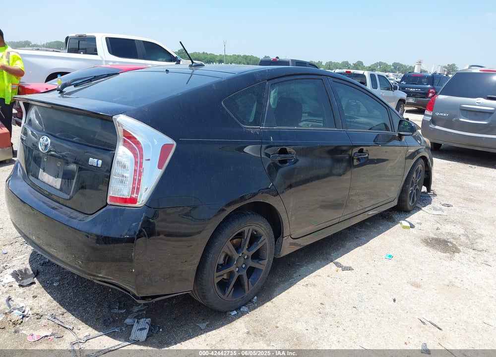 2014 TOYOTA PRIUS VIN: JTDKN3DUXE1755070