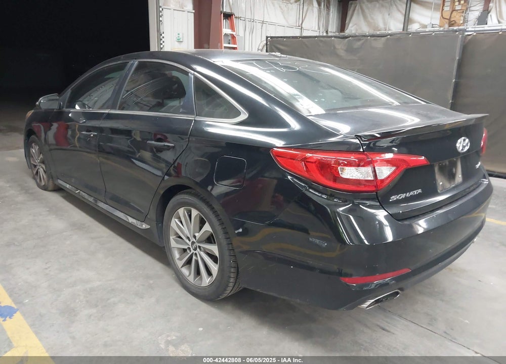 2016 HYUNDAI SONATA VIN: 5NPE34AF9GH410297