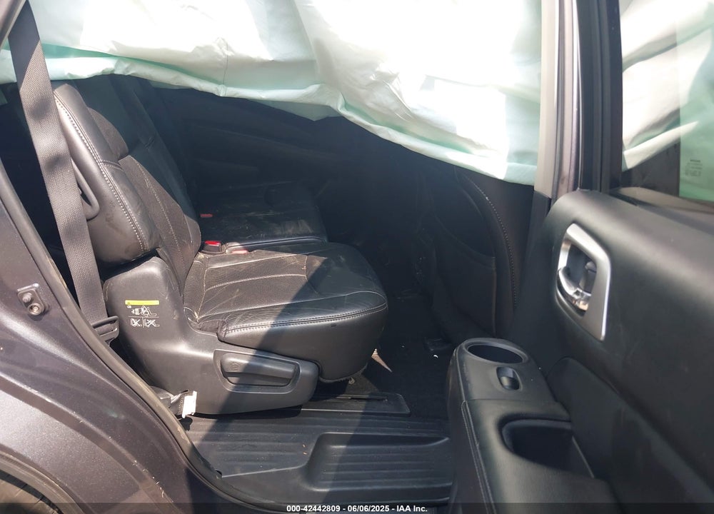 2014 NISSAN PATHFINDER VIN: 5N1AR2MM5EC655713