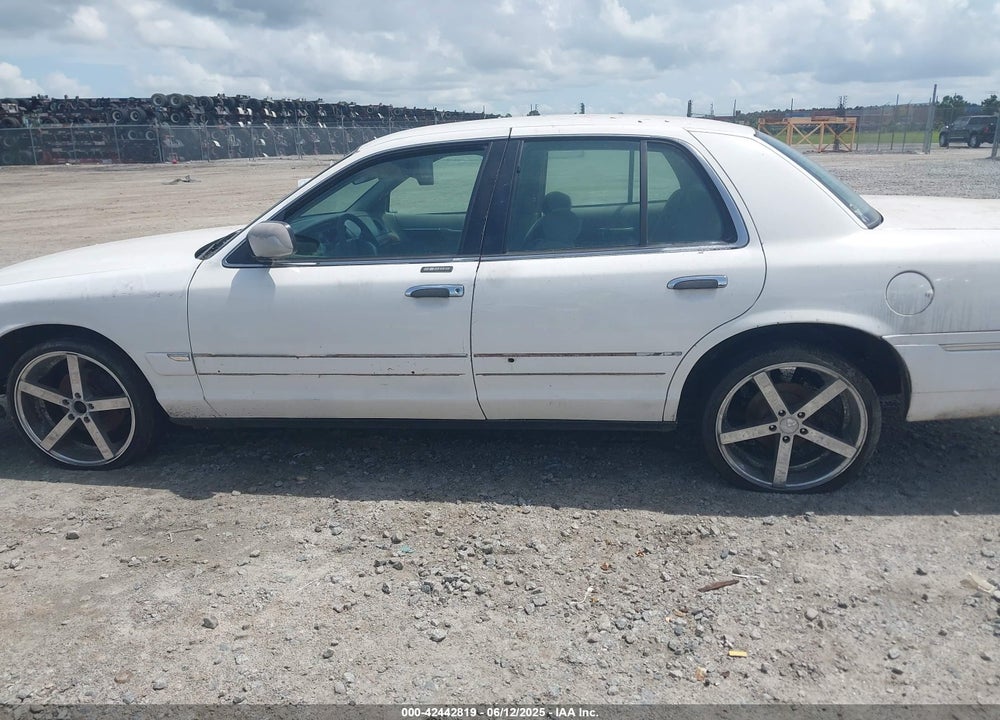 1999 MERCURY GRAND MARQUIS GS VIN: 2MEFM74W0XX662368