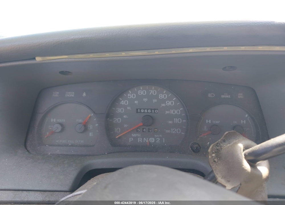 1999 MERCURY GRAND MARQUIS GS VIN: 2MEFM74W0XX662368
