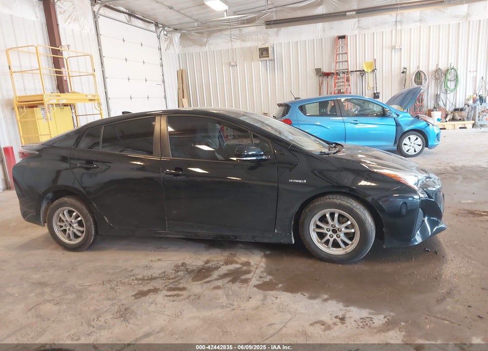 2016 TOYOTA PRIUS VIN: JTDKARFU2G3004385