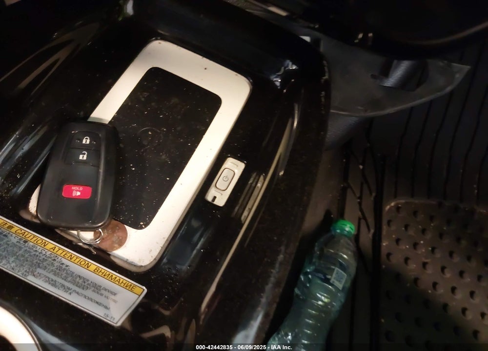 2016 TOYOTA PRIUS VIN: JTDKARFU2G3004385