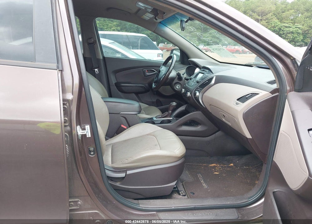 2014 HYUNDAI TUCSON VIN: KM8JU3AG4EU863871