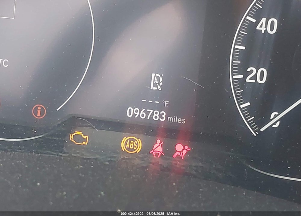 2019 HONDA ACCORD VIN: 1HGCV1F32KA140233