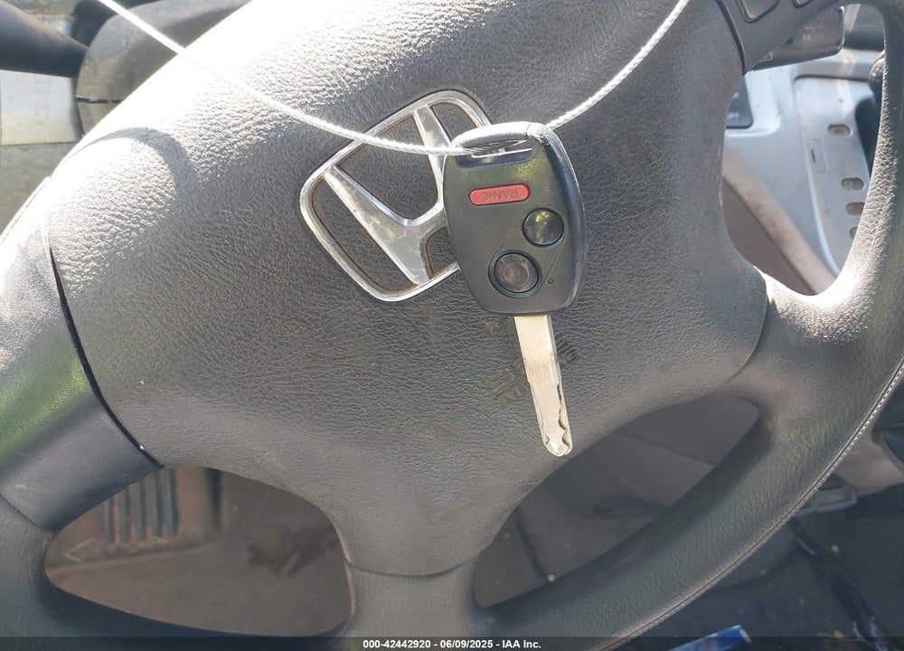 2008 HONDA ODYSSEY LX VIN: 5FNRL38238B059580