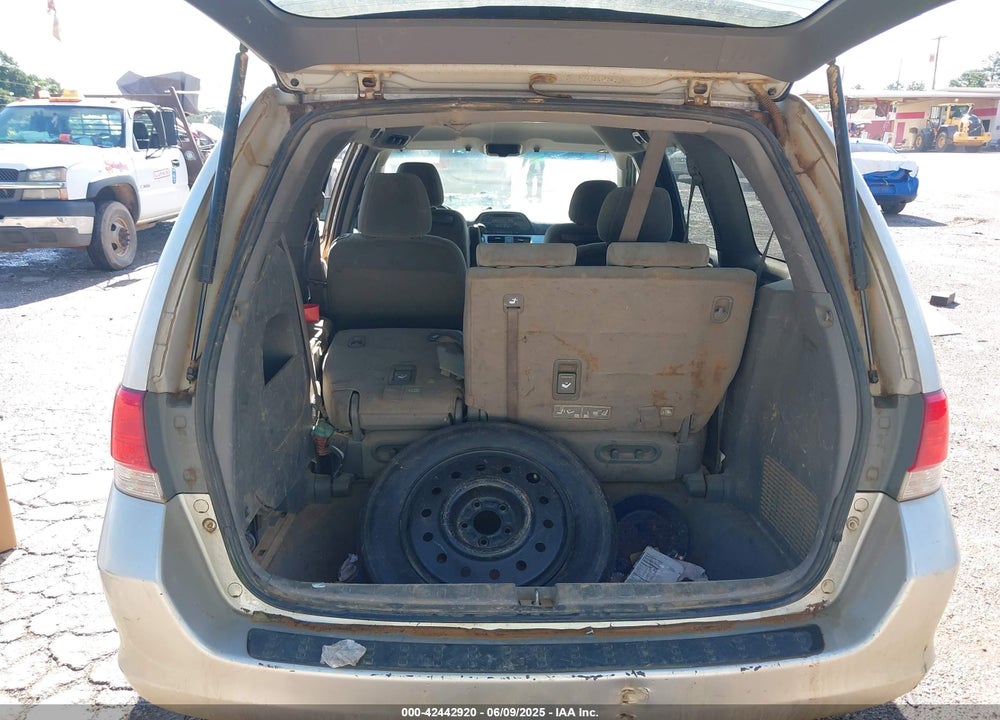 2008 HONDA ODYSSEY LX VIN: 5FNRL38238B059580