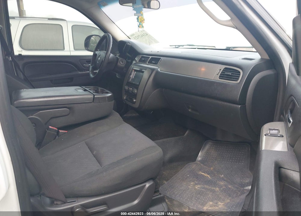 2013 CHEVROLET TAHOE VIN: 1GNSK4E03DR246861