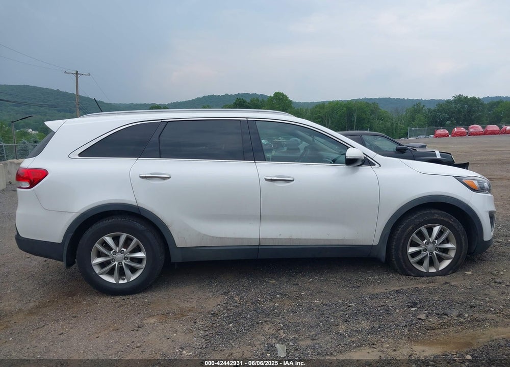 2017 KIA SORENTO VIN: 5XYPG4A33HG296034